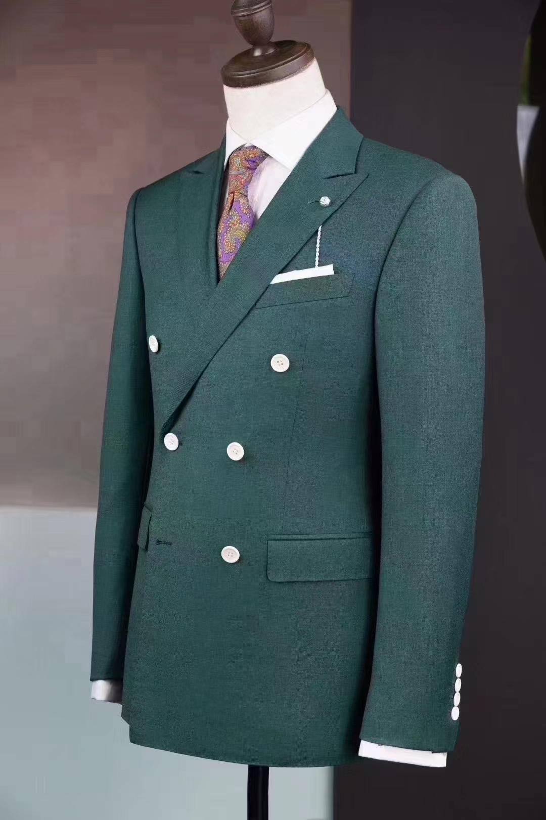 <b>西安东方富良西服定制全麻衬工艺有哪些特点？</b>